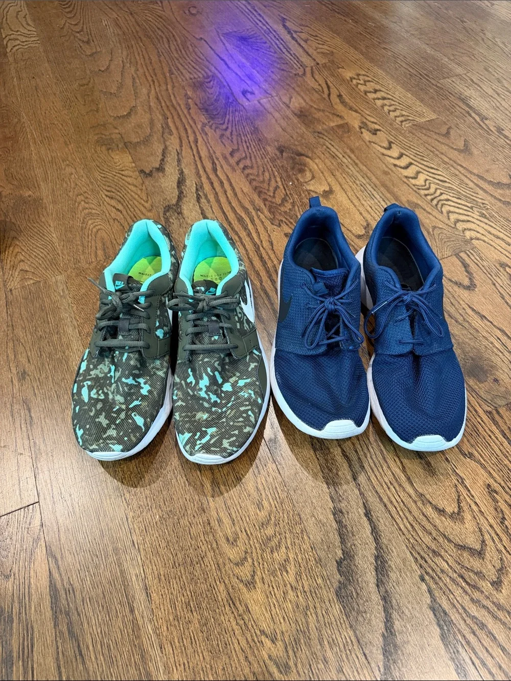 Nike Men’s Size 12 Roshe 2 pairs